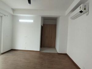 Room in 4 BHK Builder Floor at SS Linden, Sector 84 – for Sale