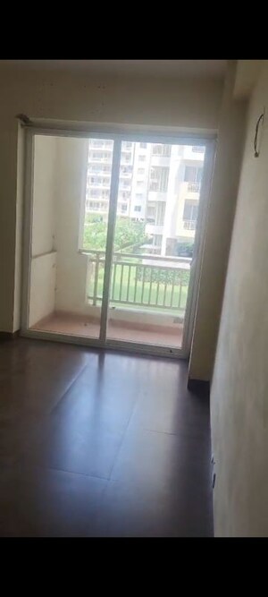 Room in 2 BHK Apartment at Ansal Height 86, Sector 86 – for Rent