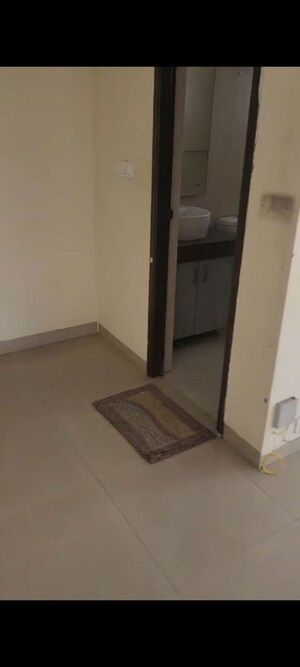 Room in 2 BHK Apartment at Ansal Height 86, Sector 86 – for Rent