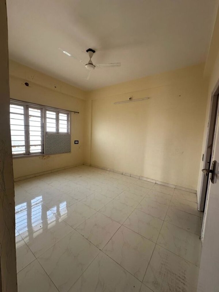 Room, memnagar 3 Bedroom 1400 Sq.Ft. Apartment In Memnagar Ahmedabad 10237881