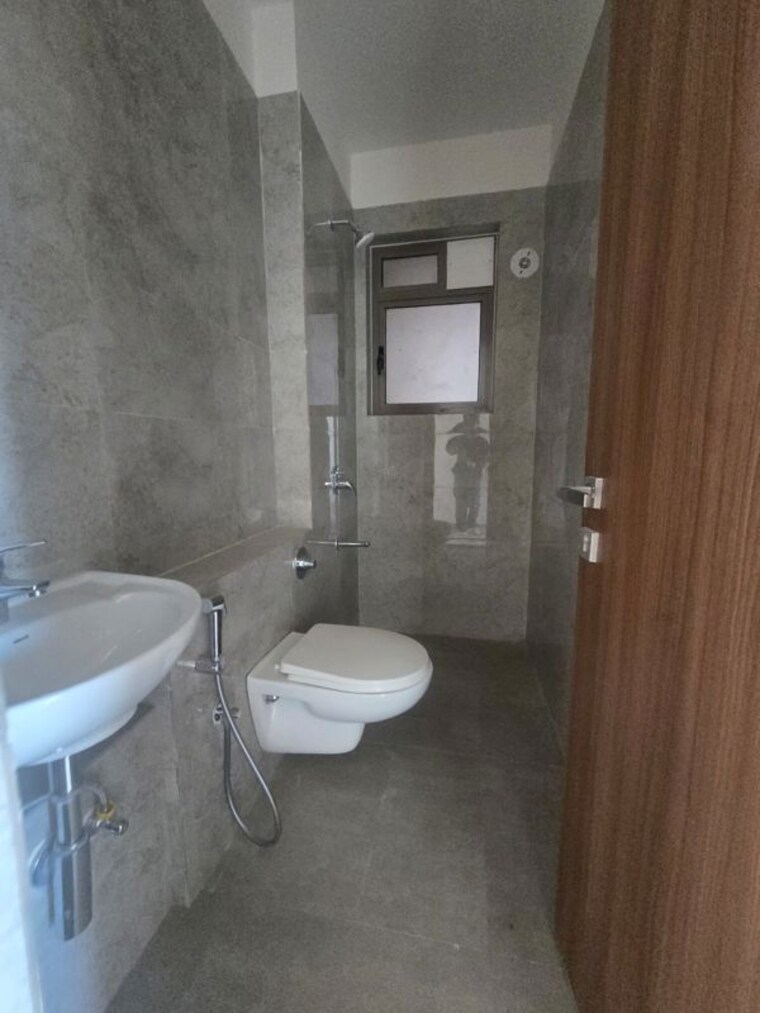 Bathroom, dgs-sheetal-anupam 2 Bedroom 700 Sq.Ft. Apartment In Malad West Mumbai 10237890