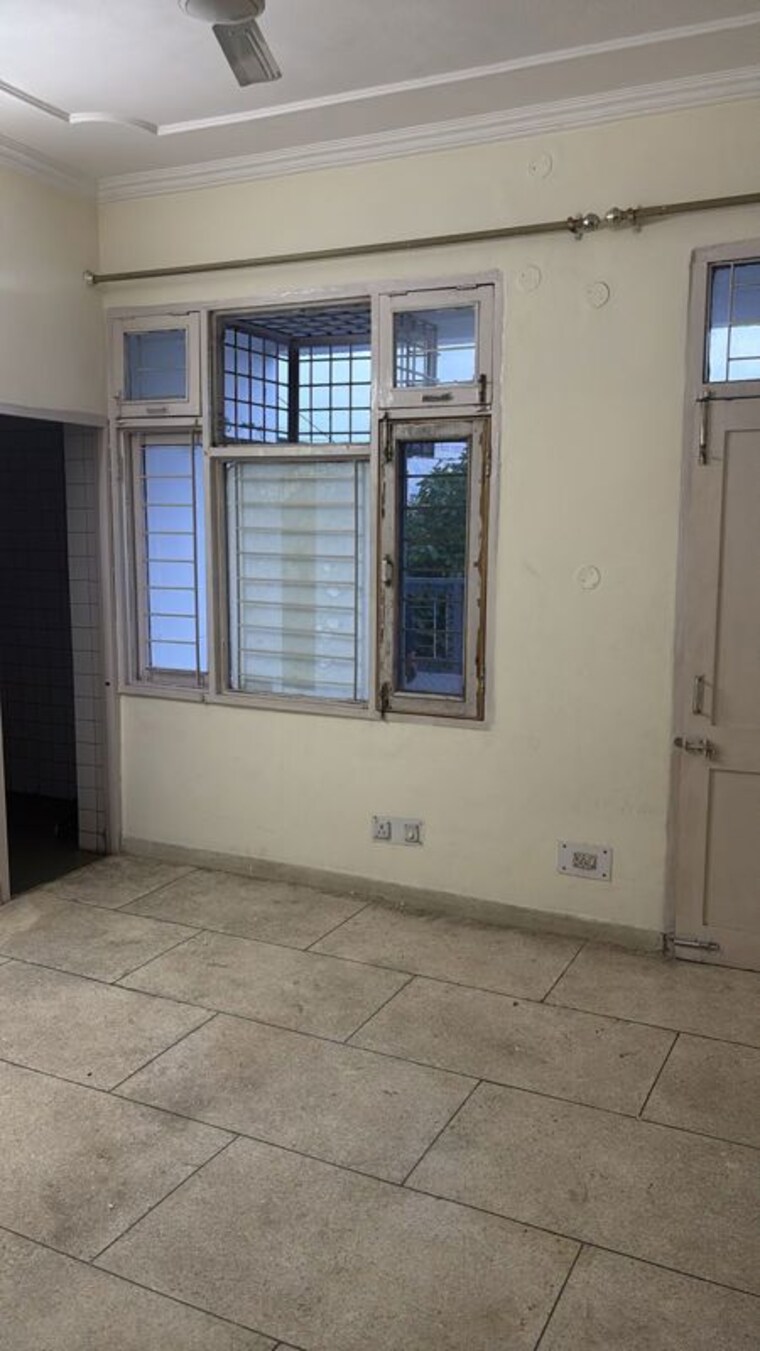 Room, sector 70 4 Bedroom 2500 Sq.Ft. Builder Floor In Sector 70 Chandigarh 10237912