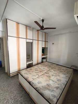 Room in 1 BHK Apartment at Udyan Vikas Apartment, Vile Parle East – for Rent