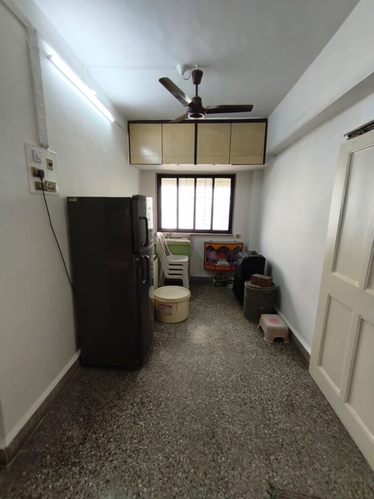 Living Room, udyan-vikas-apartment 1 Bedroom 600 Sq.Ft. Apartment In Vile Parle East Mumbai 10237915