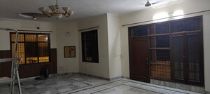 Room in 3 BHK Builder Floor at Phase iv – for Rent