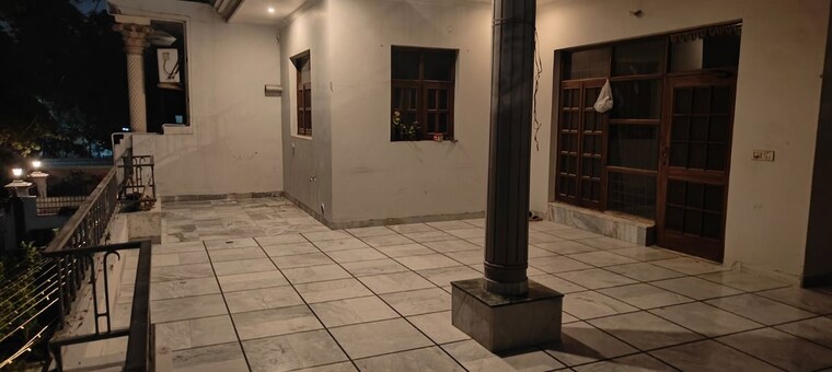 Living Room, phase iv 3 Bedroom 2500 Sq.Ft. Builder Floor In Phase iv Chandigarh 10237955