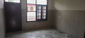 Room in 3 BHK Builder Floor at Phase iv – for Rent