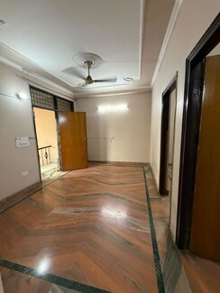 2 BHK Apartment For Rent in RWA Apartments Sector 39