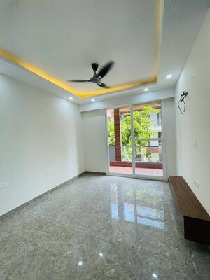 2 BHK Apartment For Rent in Saket