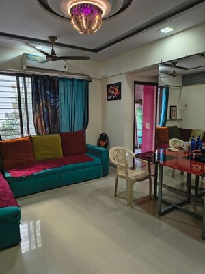 Living Room in 1.5 BHK Apartment at Everest Country Side, Kasarvadavali – for Sale