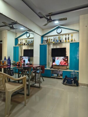 Living Room in 1.5 BHK Apartment at Everest Country Side, Kasarvadavali – for Sale