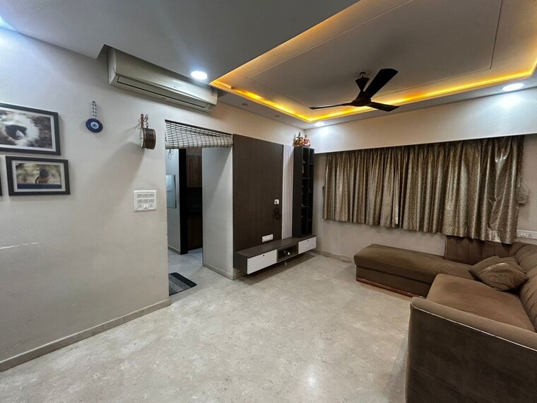 Team Area, lodha-splendora-phase-ii 2 Bedroom 700 Sq.Ft. Apartment In Ghodbunder Road Thane 10237986