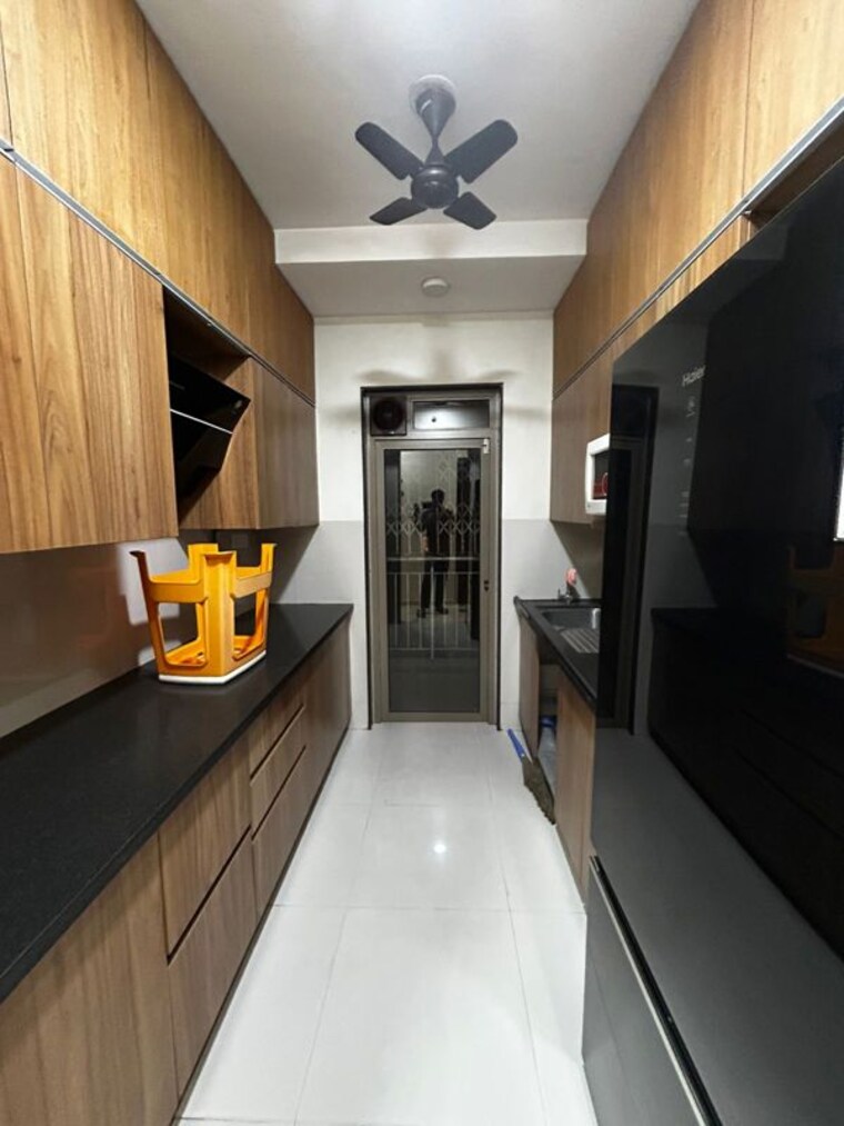 Kitchen, lodha-splendora-phase-ii 2 Bedroom 700 Sq.Ft. Apartment In Ghodbunder Road Thane 10237986