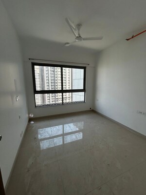 Room in 2 BHK Apartment at Lodha Splendora Phase II, Ghodbunder Road – for Rent