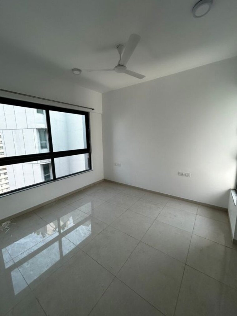 Room, lodha-splendora-phase-ii 2 Bedroom 700 Sq.Ft. Apartment In Ghodbunder Road Thane 10237986