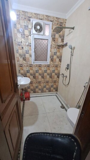 Bathroom in 1 BHK Builder Floor at Malviya Nagar – for Rent