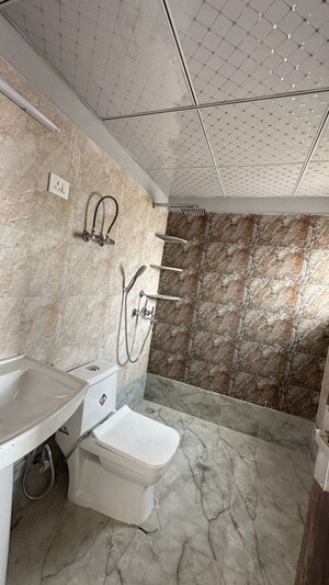 Bathroom in 3 BHK Apartment at RG Luxury Homes, Sector 16b Greater Noida – for Rent
