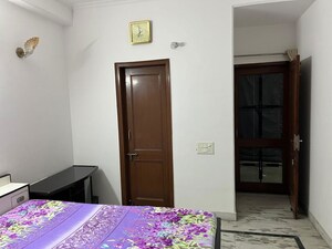 Bedroom in 2 BHK Builder Floor at Sector 45 – for Rent