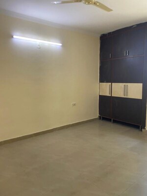 Room in 4 BHK Apartment at Maya Garden City, Lohgarh – for Rent