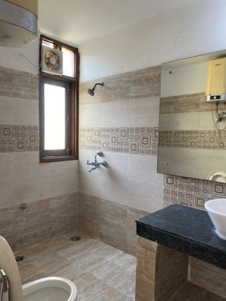 Bathroom, maya-garden-city 4 Bedroom 2420 Sq.Ft. Apartment In Lohgarh Zirakpur 10238032