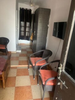 2 BHK Builder Floor For Rent in Sector 46
