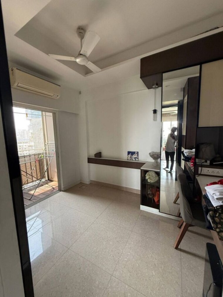 Bedroom, sheth-vasant-lawns 3 Bedroom 1500 Sq.Ft. Apartment In Laxmi Nagar Thane 10233543