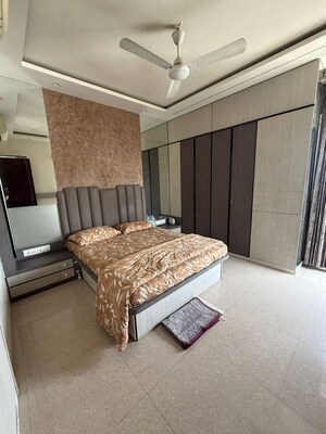 Bedroom in 3 BHK Apartment at Sheth Vasant Lawns, Laxmi Nagar – for Rent