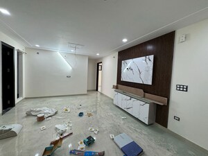 Room in 2 BHK Apartment at Chattarpur – for Rent
