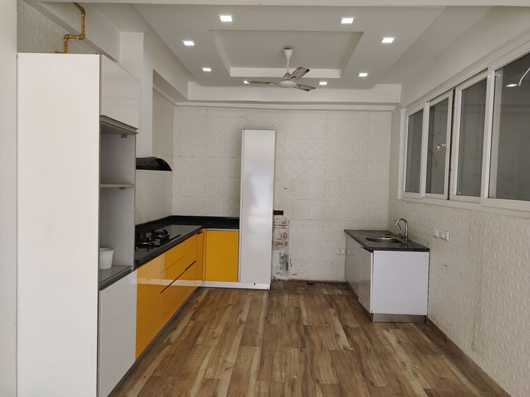 Kitchen, nangal dewat 4 Bedroom 3000 Sq.Ft. Apartment In Nangal Dewat Delhi 10237983
