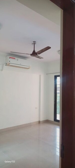 Bedroom in 2 BHK Apartment at Chembur – for Rent