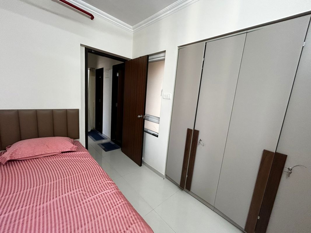 1 BHK + Study Room Apartment For Rent in Raunak Bliss B1