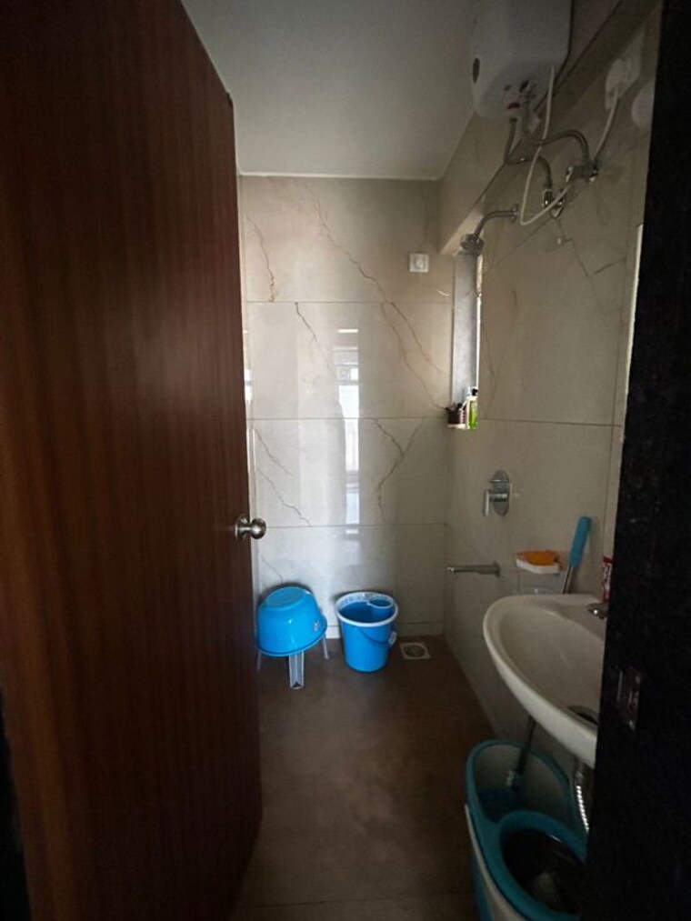 Bathroom, raunak-bliss-b1 1 Bedroom 370 Sq.Ft. Apartment In Ghodbunder Road Thane 10238086
