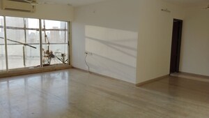 Room in 3 BHK Apartment at Omkar Vayu, Mahim – for Sale