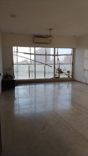 Room in 3 BHK Apartment at Omkar Vayu, Mahim – for Sale