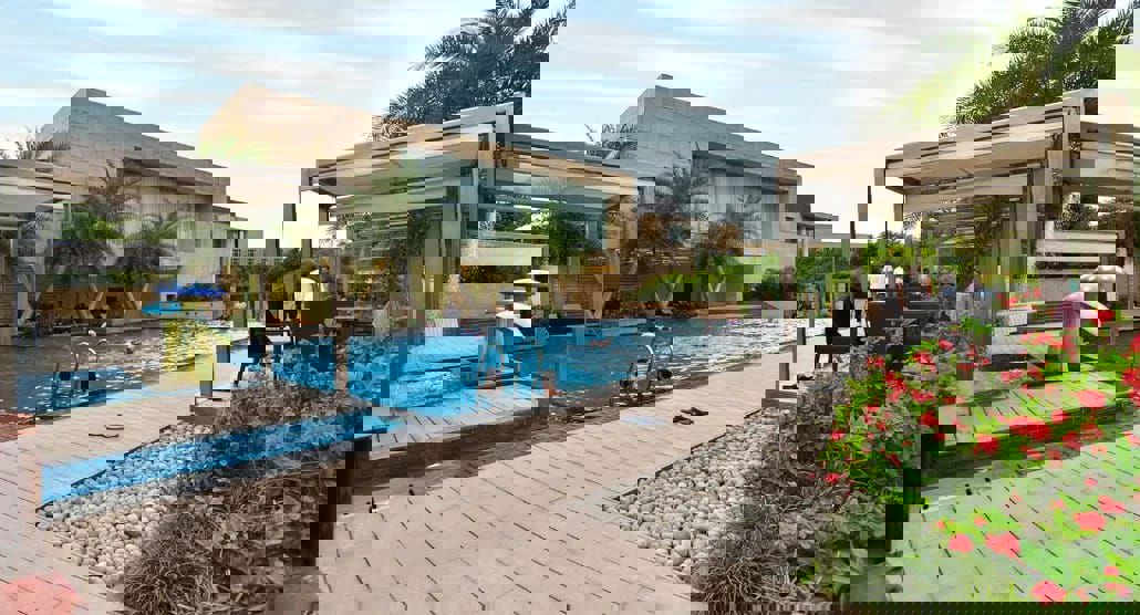 3 BHK + Pooja Room 1640 Sq.Ft. Builder Floor in Omaxe Silver Birch