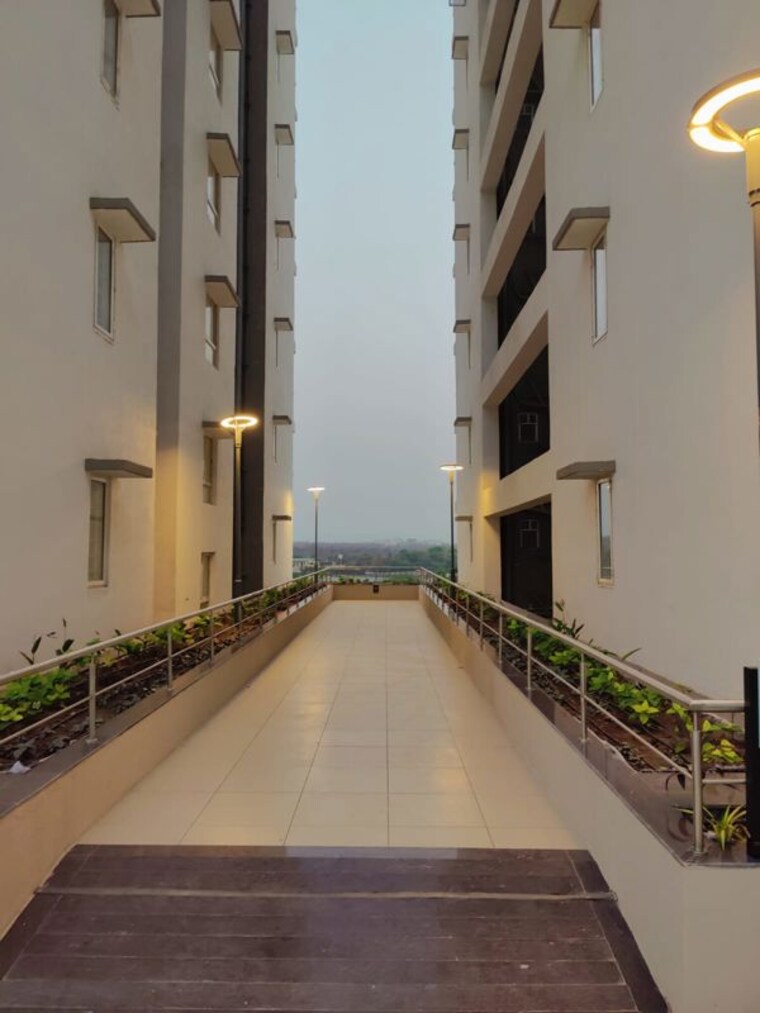 Balcony, yashwin-orizzonte 2.5 Bedroom 1050 Sq.Ft. Apartment In Kharadi Pune 10238102