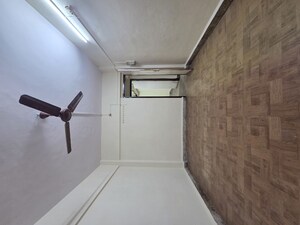 Room in 2 BHK Apartment at Goregaon West – for Rent