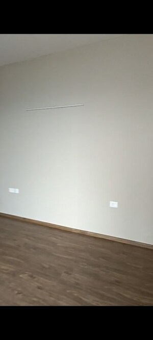 Room in 2.5 BHK Apartment at The Center Court Prime, Sector 88a – for Rent