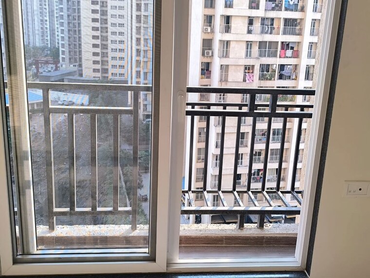 Balcony, raunak-bliss 1 Bedroom 425 Sq.Ft. Apartment In Ghodbunder Road Thane 10238145