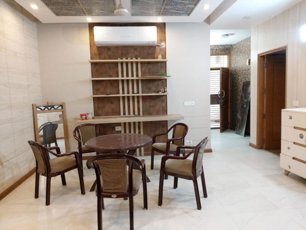 3 BHK + Extra Room Apartment For Rent in Vasant Vihar
