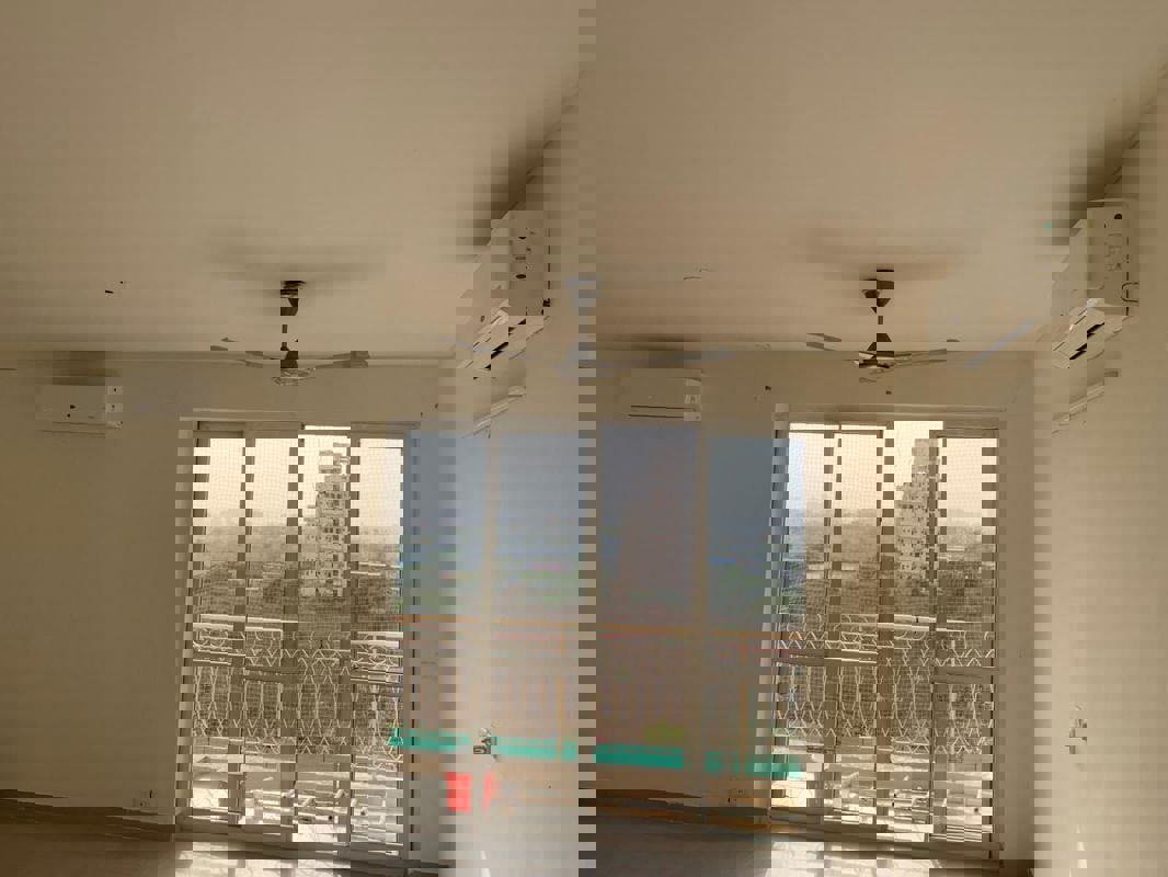 4 BHK + Servant Room 2000 Sq.Ft. Apartment in BPTP Park Prime