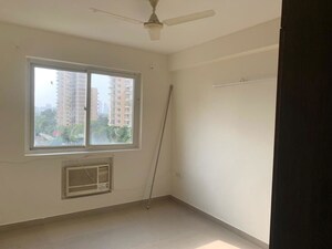 Room in 4 BHK Apartment at BPTP Park Prime, Sector 66 – for Rent