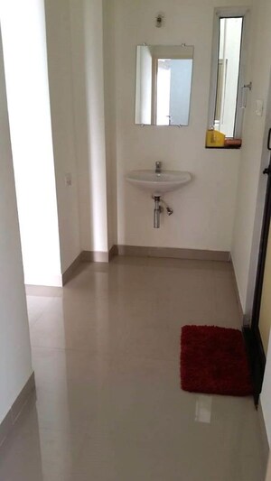 Corridor in 2 BHK Apartment at Sholinganallur – for Rent