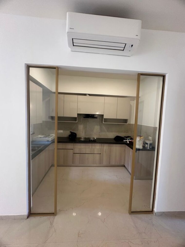 Kitchen, smart-world-orchard 3 Bedroom 1712 Sq.Ft. Apartment In Sector 61 Gurgaon 10238188