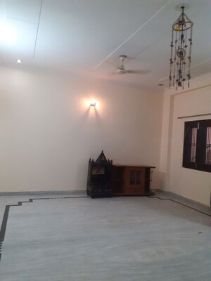 2 BHK Builder Floor For Rent in Sector 31