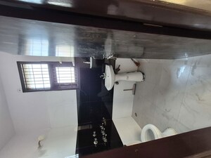 Attached Bathroom in 3.5 BHK Builder Floor at Mayur Vihar – for Sale