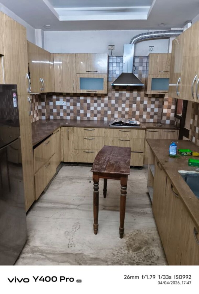 Kitchen, malibu town 3 Bedroom 216 Sq.Yd. Builder Floor In Malibu Town Gurgaon 10238231