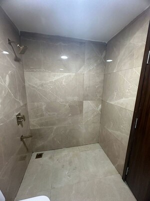 Bathroom in 3 BHK Builder Floor at Smart World Orchard, Sector 61 – for Rent