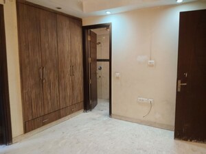 Room in 3 BHK Builder Floor at Greater Kailash I – for Rent