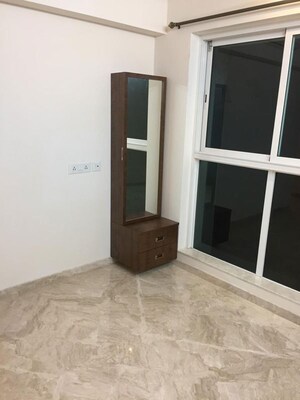 Room in 2 BHK Apartment at L&T Emerald Isle, Powai – for Rent